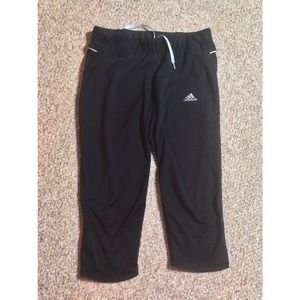 Black Adidas workout capris