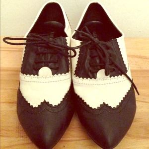 Black and white oxford