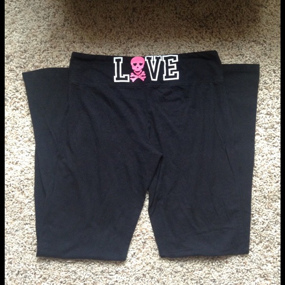 ❌SOLD❗️Super cute yoga pants!