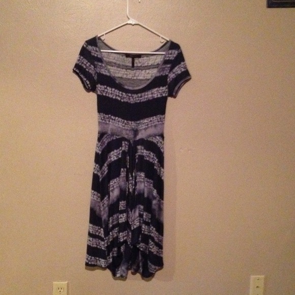 Cute summer dress comes with tan belt