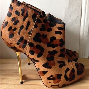SOLD!!!! Leopard printed cigarette heel bootie
