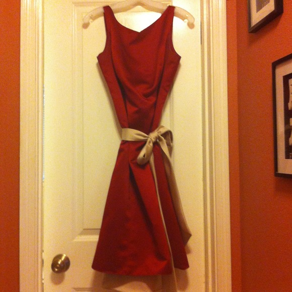 Dresses & Skirts - Formal crimson red dress