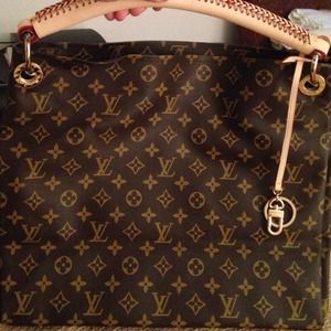 Louis Vuitton Artsy mm bag