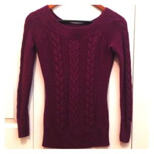 GUESS -Purple sweater