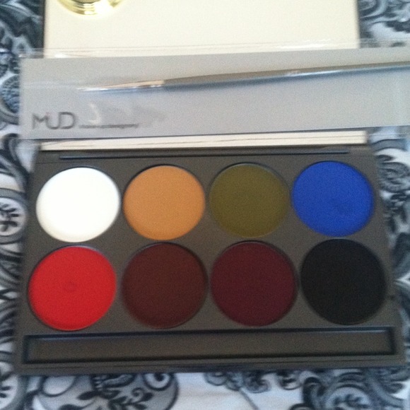 special effects makeup (: