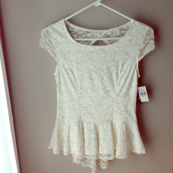 NWT Ivory with lace overlay top.