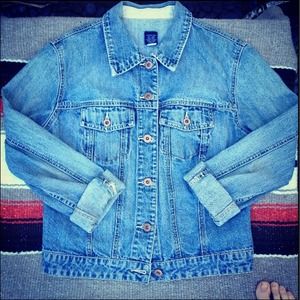 Gap jean jacket🔪•PRICE CUT•🔪