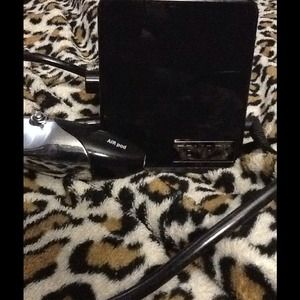 Temptu airpod machine