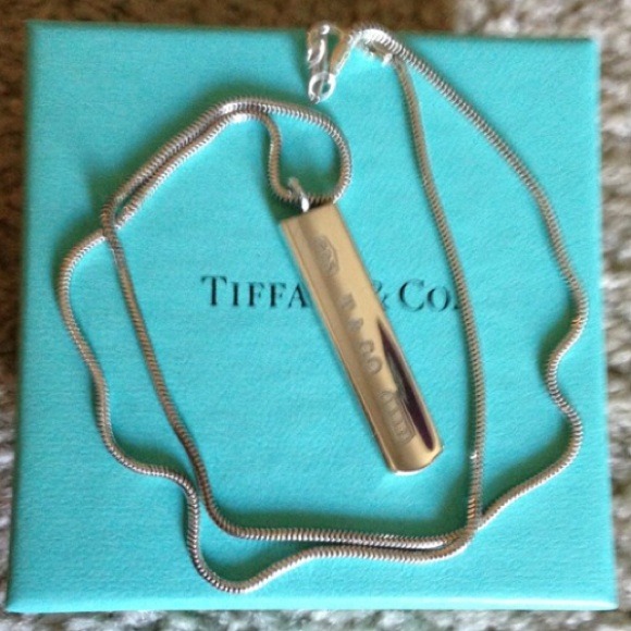 💥SOLD💥Authentic Tiffany & Co. Bar Necklace 💥