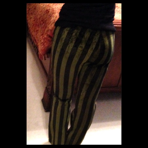 Lucky Brand velvety pants size 6 - Picture 4 of 4