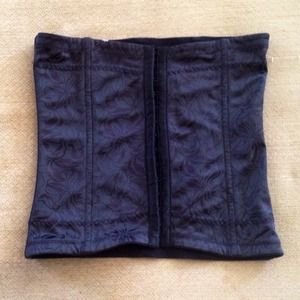 ❤NWOT❤Flexees Jaquard Waist & Tummy Nipper❤