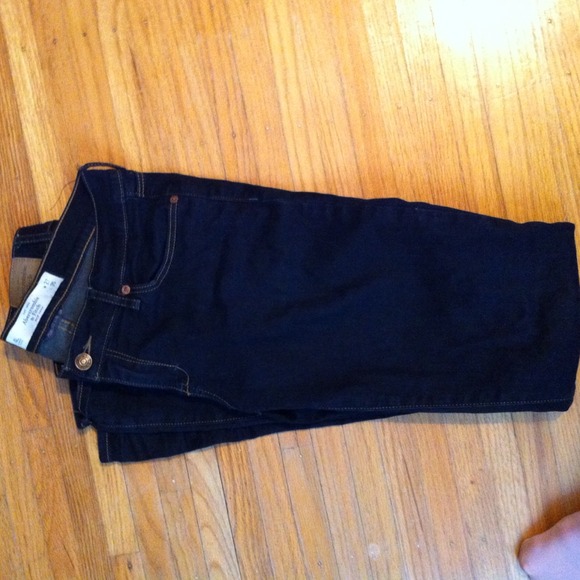 👑RESERVED👑Abercrombie and Fitch Skinny Jeans
