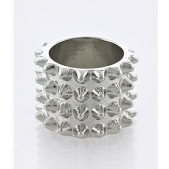 Silver spiked ring, size 6!