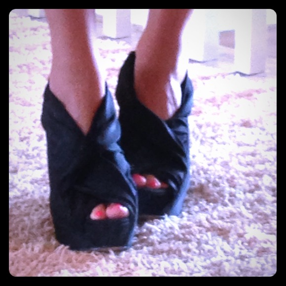Never worn black block boutique wedges