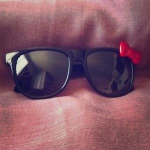 Hello kitty sunglasses