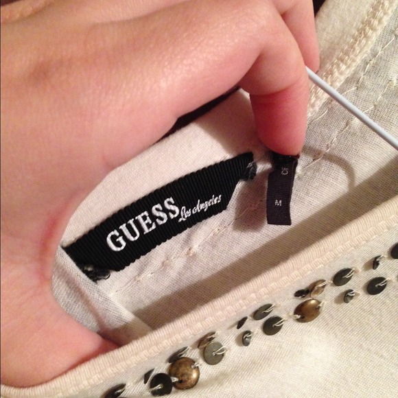 Guess blouse. - Picture 2 of 2