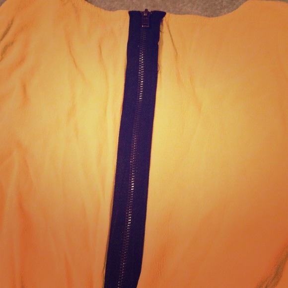 💢sold💢Zipper back yellow tank