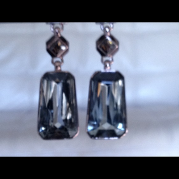 HOST PICK 🎉⭐️Givenchy gorgeous statement earring