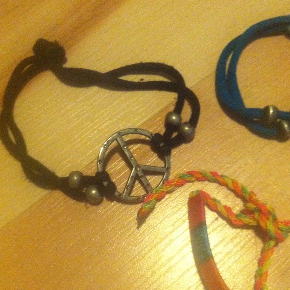 Bracelets - Picture 2 of 4