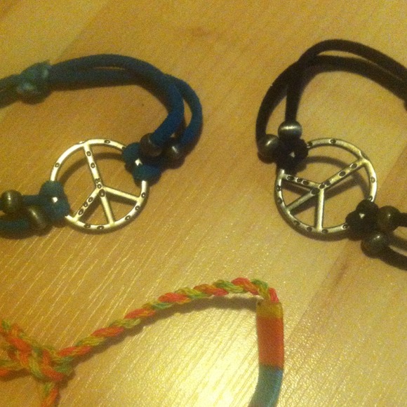 Bracelets - Picture 3 of 4
