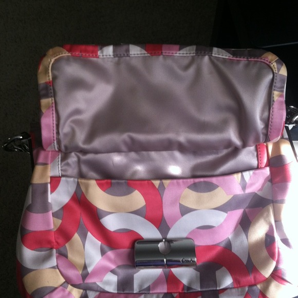 Sold - Picture 3 of 4