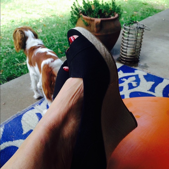 ✨SOLD✨ black canvas wedge 🎉HOST PICK🎉 - Picture 2 of 4