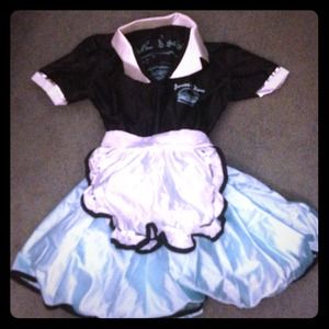 Girls' waitress costume with apron. Youth size.