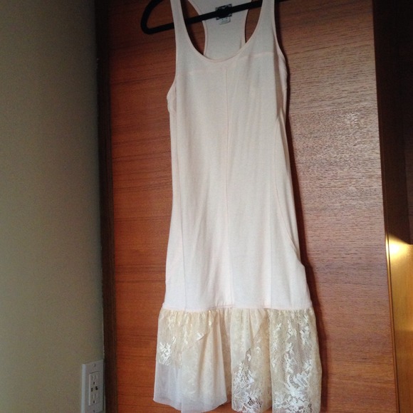 Cotton nighty with lace trim