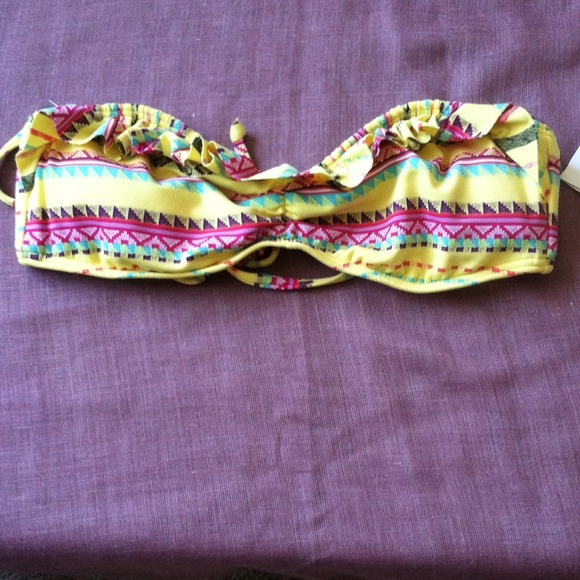 Bikini bundle - Picture 3 of 4