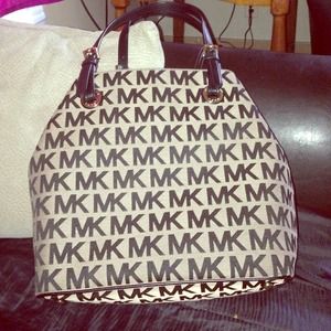 Michael kors purse