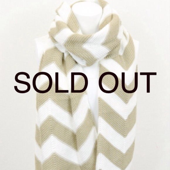 Chevron pattern scarf - Picture 2 of 2