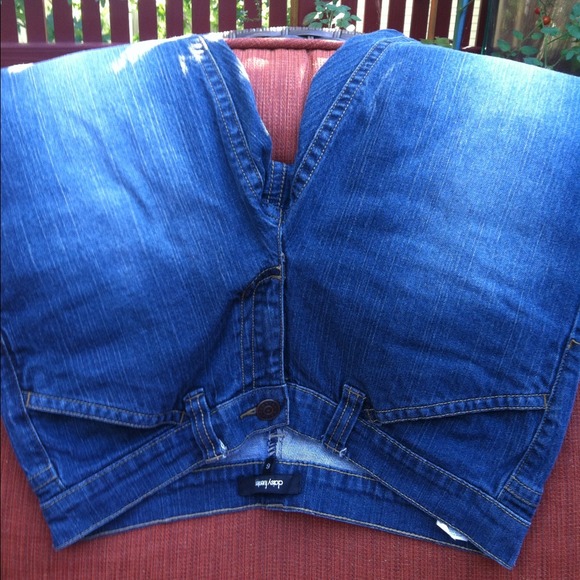 Jeans - Picture 2 of 4