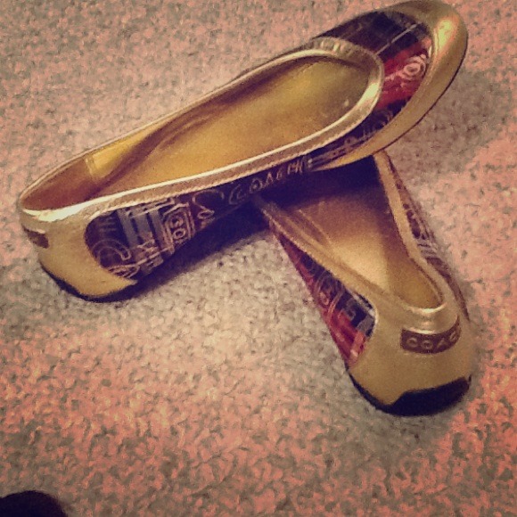 Coach flats BUNDLE WITH SPERRIES 35$ reserved!!