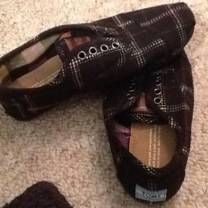 Black plaid cordoned, Toms