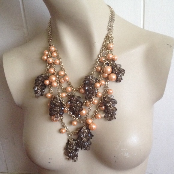 NEW ST JOHN Knits Couture Pearl Beaded Necklace - Picture 2 of 4