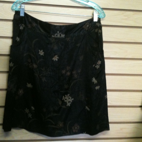 Silk black skirt