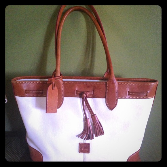 Dooney and Bourke purse