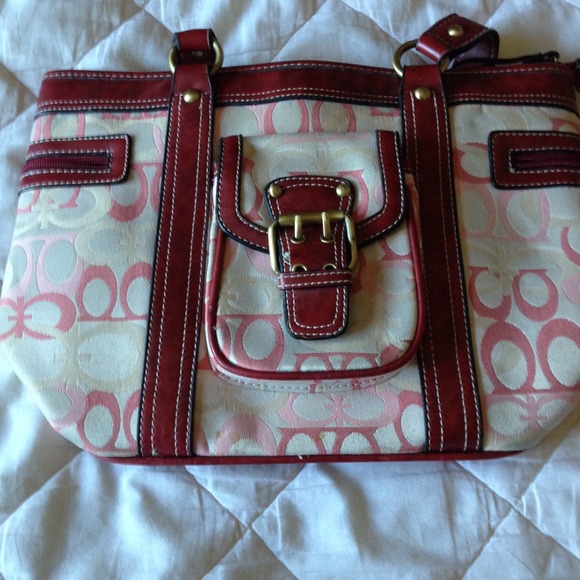 Purses - Picture 4 of 4