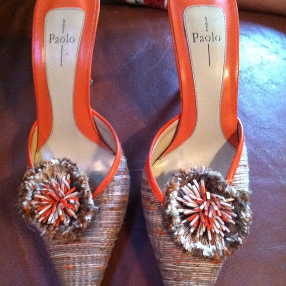 Liena Paolo bought while at a boutique in Italy!