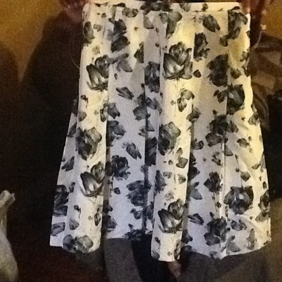 Grace elements skirt