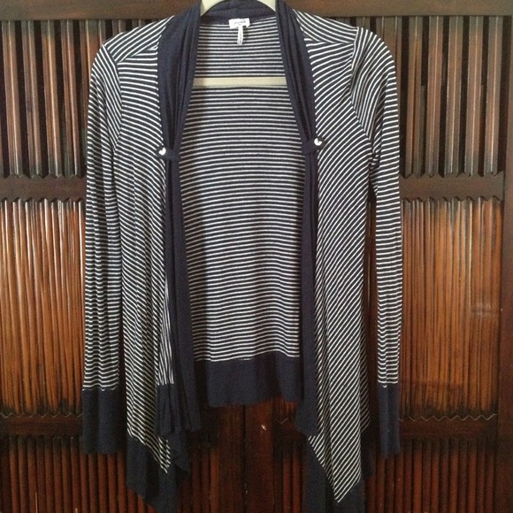 SOLD Splendid open lightweight cardigan