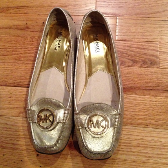 Hold MK Loafers