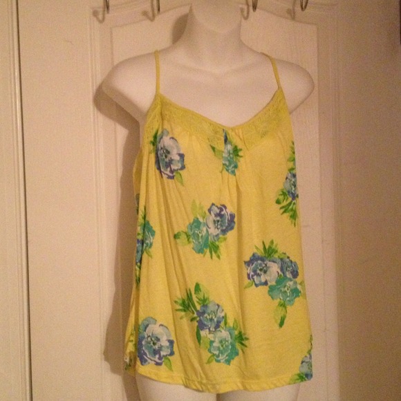 🚫SOLD🚫 Aeropostale Yellow Floral Top