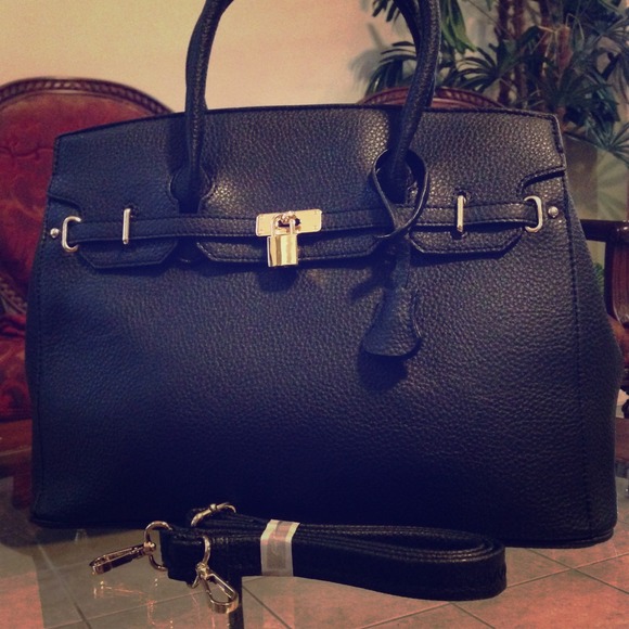 🆕💎BLACK Celebrity handbag💎🆕