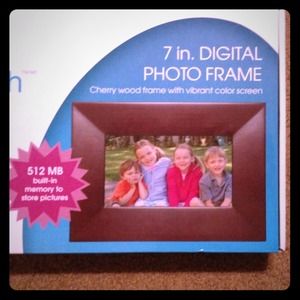 NIB Omnitech Digital Photo Frame