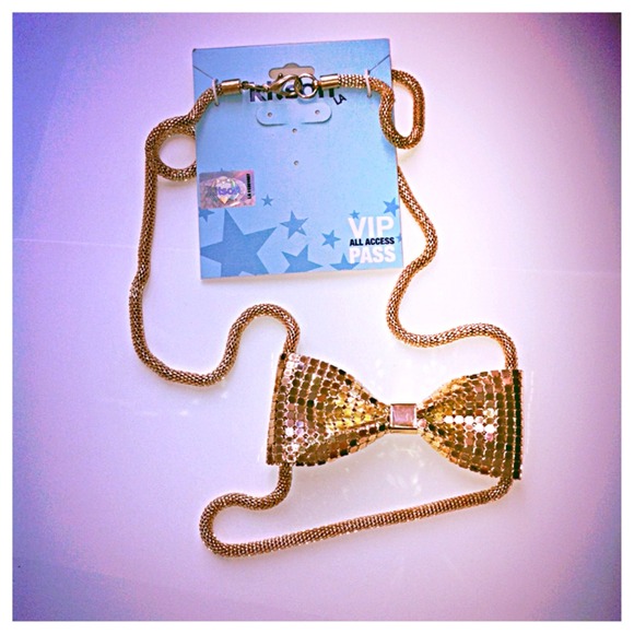 Kitson Gold Bow Necklace - Picture 3 of 3