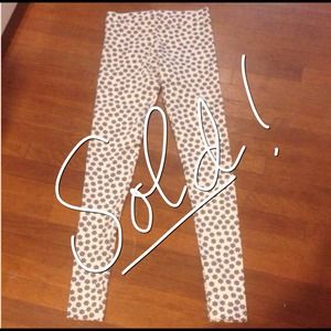 🚩Sold🚩Brandy Melville daisy legging