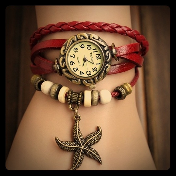 🚫SOLD🚫FASHIONABLE ARM WRIST WATCH!!