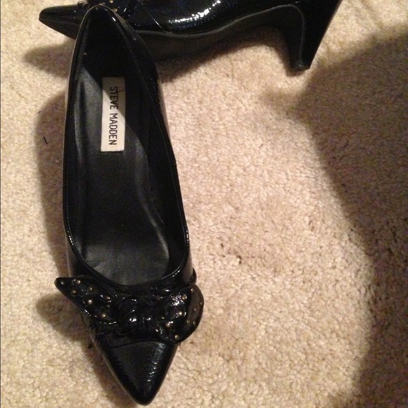 Black Steve Madden patent leather heels