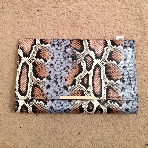 🚫SOLD in bundle🚫H&M clutch